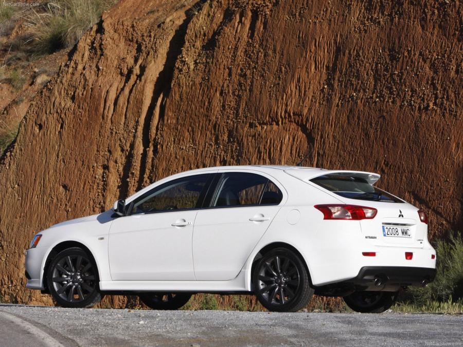 Mitsubishi Lancer Sportback Ralliart 2009 года  (фото 8 из 93)